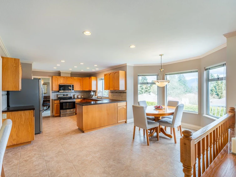580 Clearwater Way, Coquitlam, BC, V3C 5W3 - 11