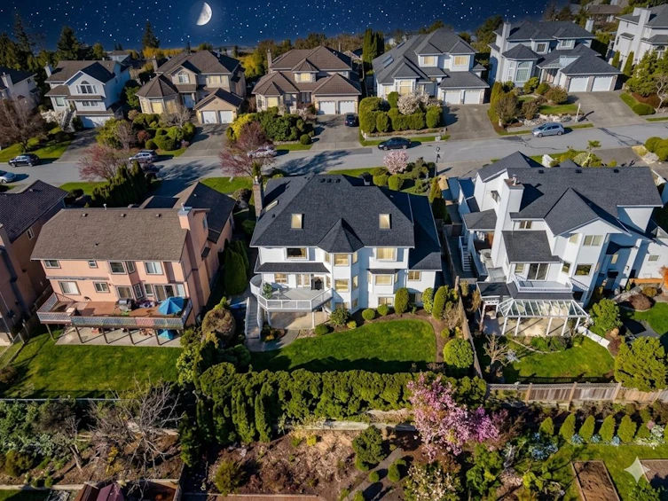 580 Clearwater Way, Coquitlam, BC, V3C 5W3 - 3