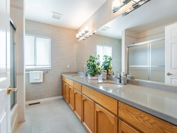 580 Clearwater Way, Coquitlam, BC, V3C 5W3 - 34