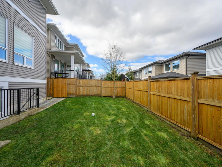 19655 74a Avenue, Langley, BC, V2Y 3R8 - 37