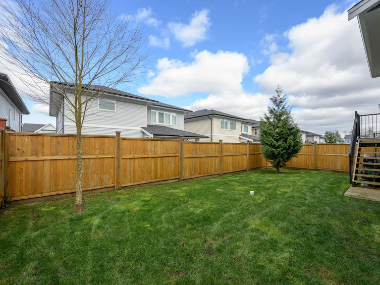 19655 74a Avenue, Langley, BC, V2Y 3R8 - 35