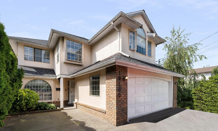 10180 River Drive