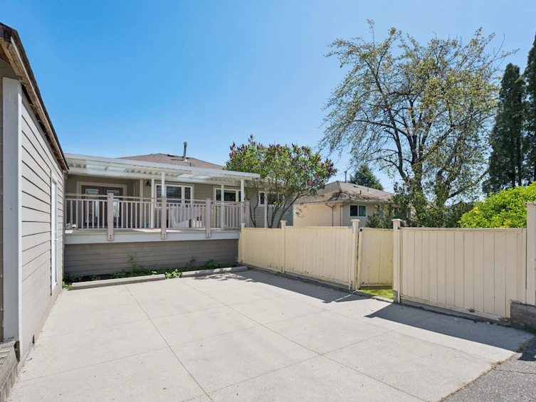 7621 Elliott Street, Vancouver, BC, V5S 2N8 - 37