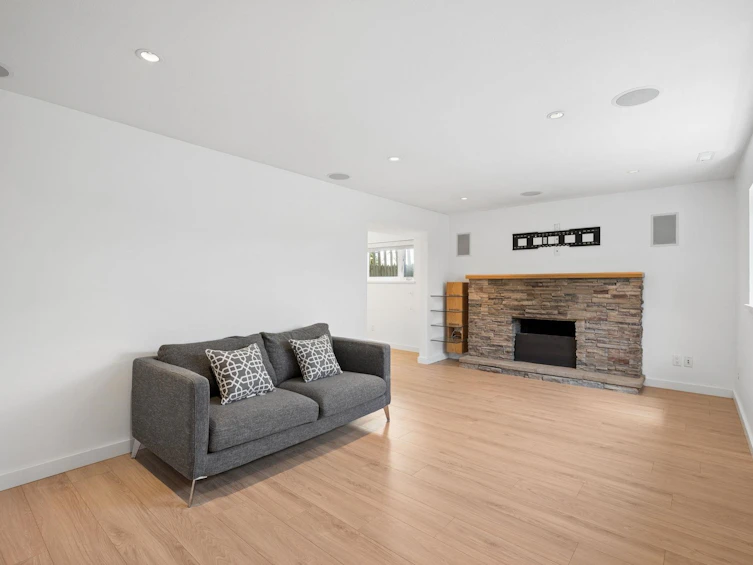 7621 Elliott Street, Vancouver, BC, V5S 2N8 - 16