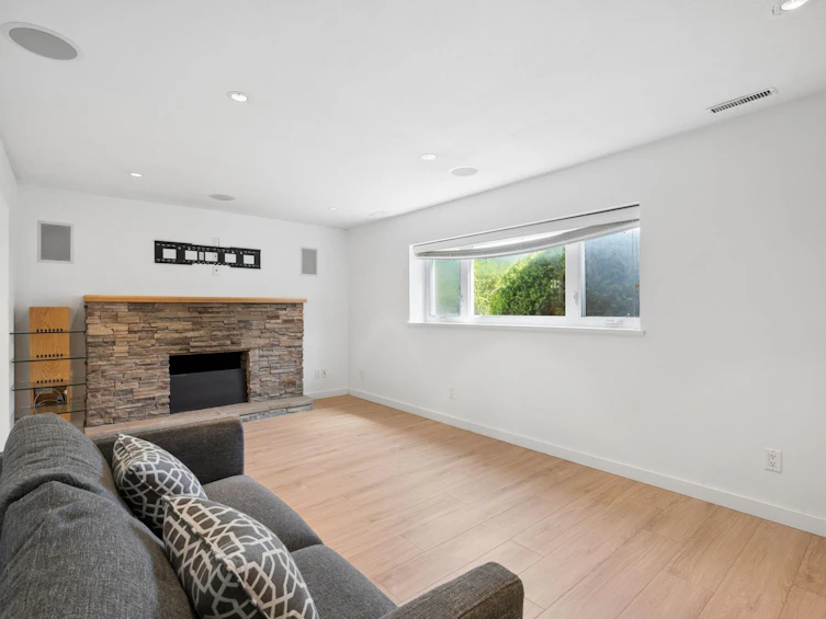 7621 Elliott Street, Vancouver, BC, V5S 2N8 - 18