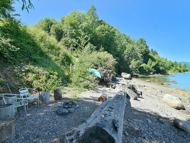 6318 N Gale Avenue, Sechelt, BC, V7Z 0P8 - 3