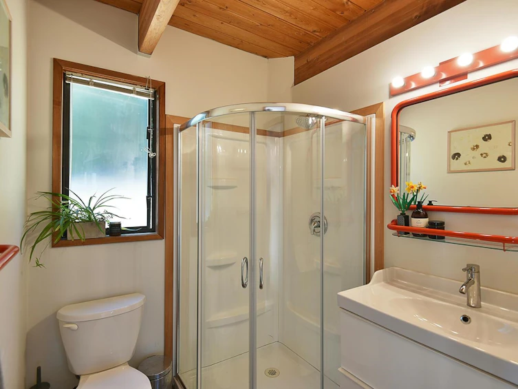 6318 N Gale Avenue, Sechelt, BC, V7Z 0P8 - 15