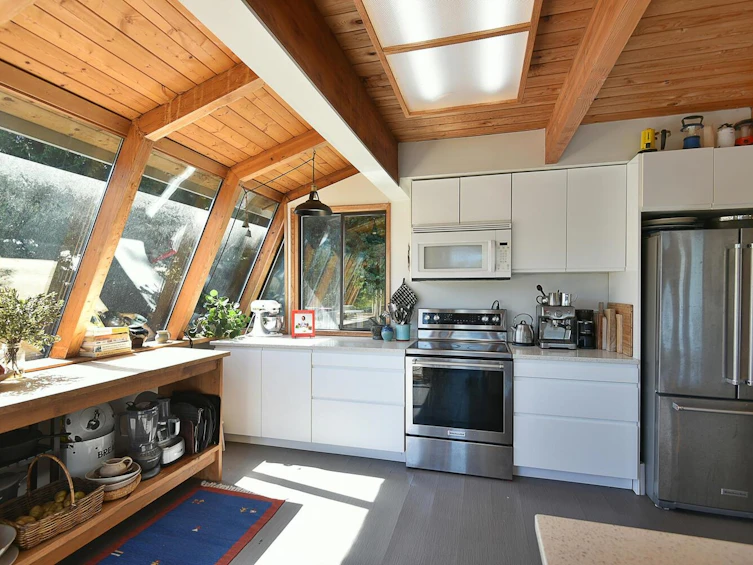 6318 N Gale Avenue, Sechelt, BC, V7Z 0P8 - 8