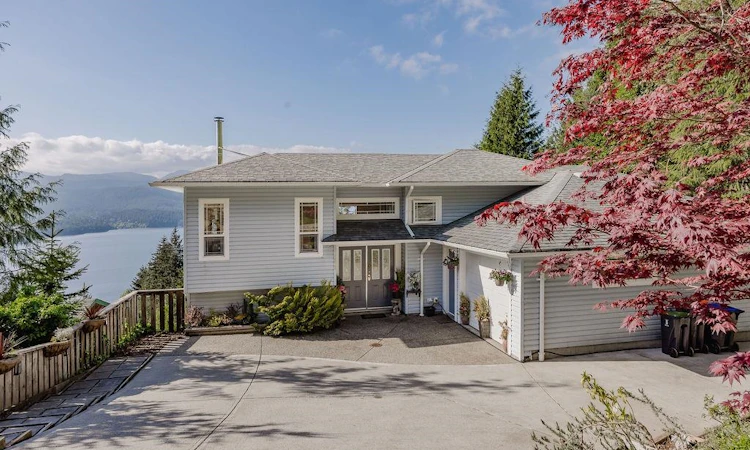 5872 Deerhorn Drive