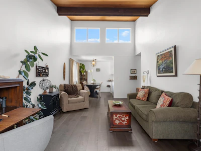 301-5553 16 Avenue - 4
