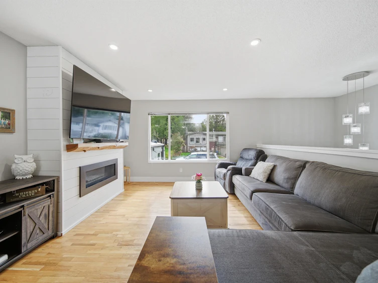 21139 Cook Avenue, Maple Ridge, BC, V2X 7P7 - 9