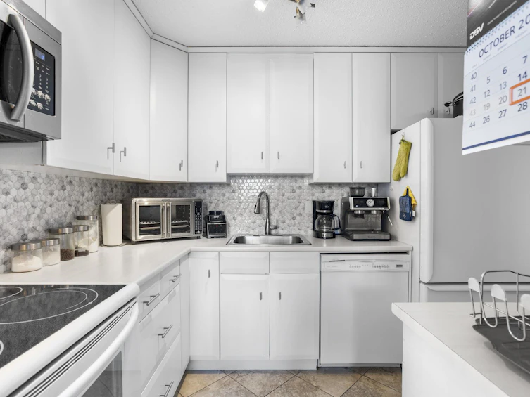 1605-3737 Bartlett Court, Burnaby, BC, V3J 7E3 - 12