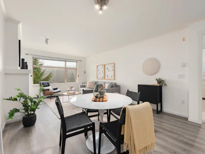 401-300 Klahanie Drive - 4
