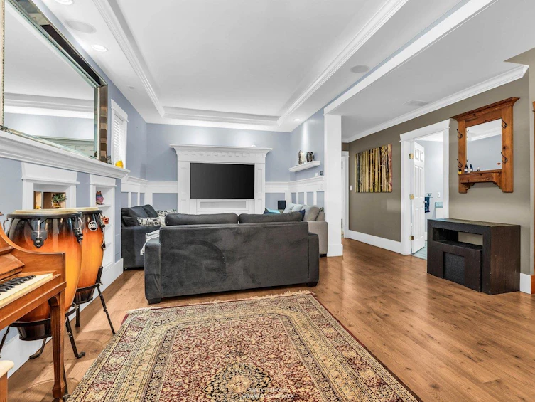 822 E 22nd Avenue, Vancouver, BC, V5V 1V7 - 3
