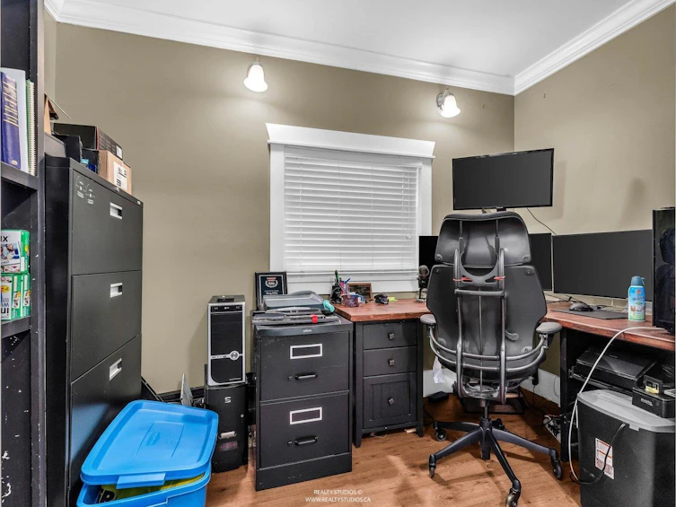 822 E 22nd Avenue, Vancouver, BC, V5V 1V7 - 4