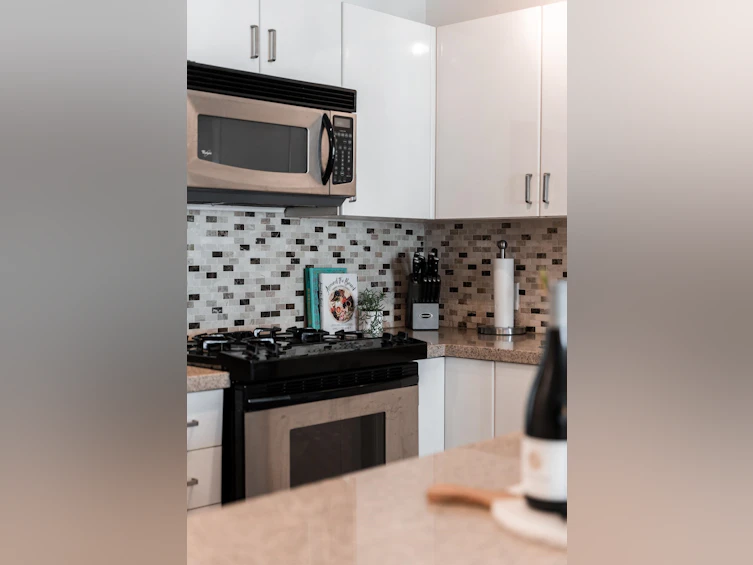 1104-175 W 1st Street, North Vancouver, BC, V7M 3N9 - 18