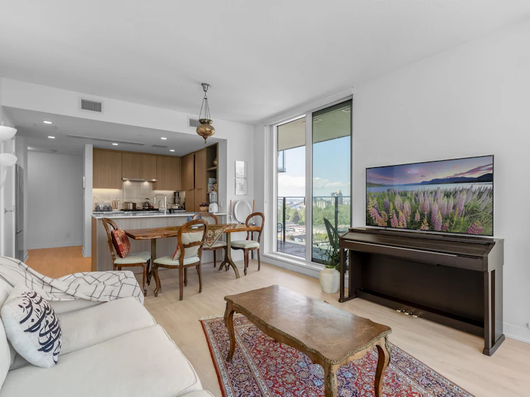 1307-1471 Hunter Street, North Vancouver, BC, V7J 1H3