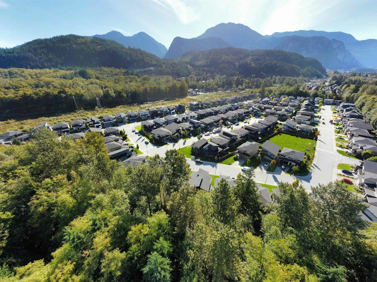 39349 Falcon Crescent, Squamish, BC, V8B 0Y9 - 37