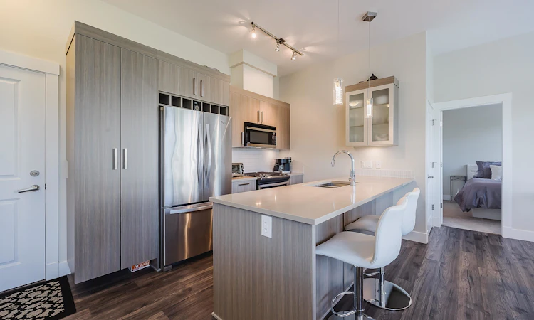 409-22327 River Road