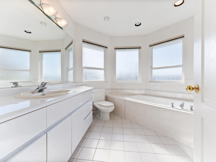 7055 Gray Avenue, Burnaby, BC, V5J 3Y9 - 24