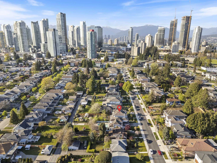 7055 Gray Avenue, Burnaby, BC, V5J 3Y9 - 40