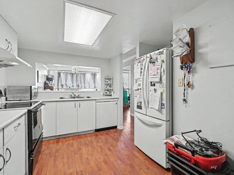 1701-14881 103a Avenue, Surrey, BC, V3R 0M5 - 9