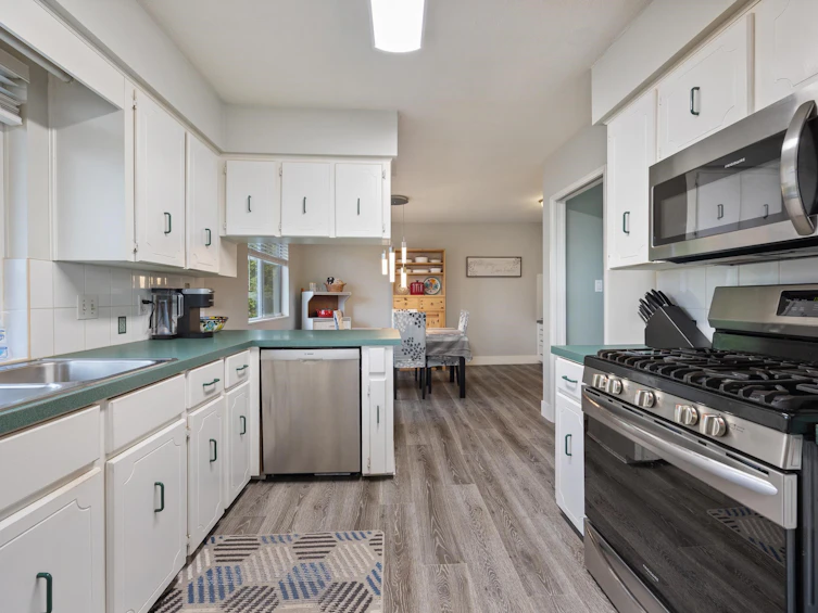 4607 Irmin Street, Burnaby, BC, V5J 1Y1 - 22