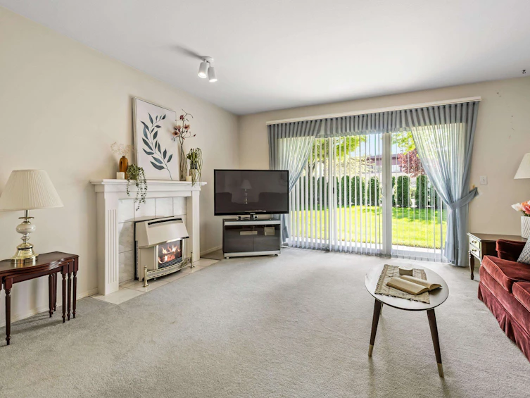 15-46350 Cessna Drive, Chilliwack, BC, V2P 7W3 - 11