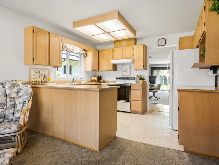 15-46350 Cessna Drive, Chilliwack, BC, V2P 7W3 - 14