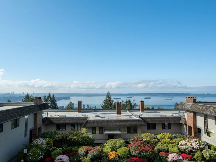 26-2214 Folkestone Way, West Vancouver, BC, V7S 2X7