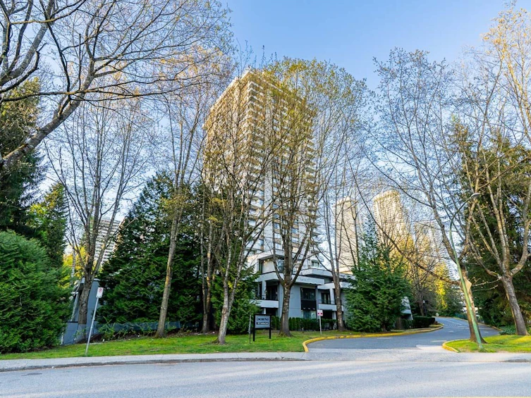 2101-9521 Cardston Court, Burnaby, BC, V3N 4R8 - 5