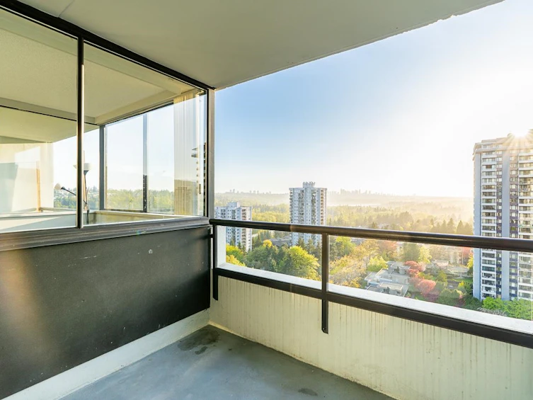 2101-9521 Cardston Court, Burnaby, BC, V3N 4R8 - 27