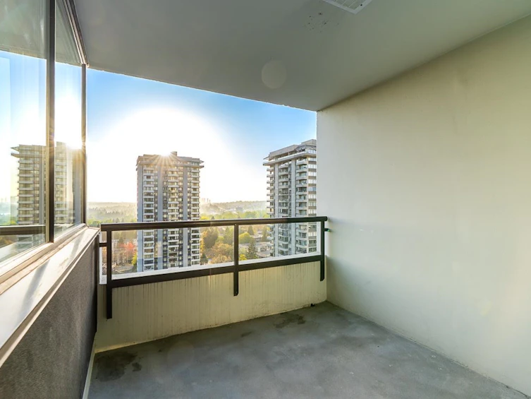2101-9521 Cardston Court, Burnaby, BC, V3N 4R8 - 26