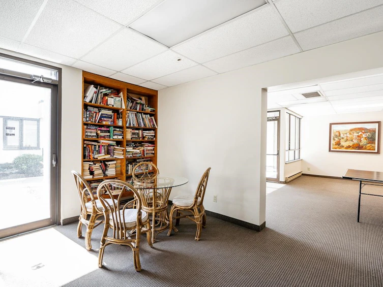 2101-9521 Cardston Court, Burnaby, BC, V3N 4R8 - 37