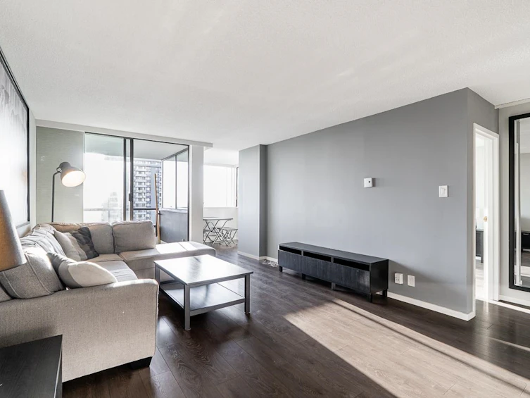 2101-9521 Cardston Court, Burnaby, BC, V3N 4R8 - 18