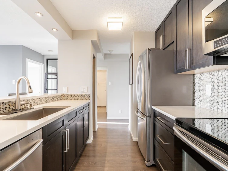 2101-9521 Cardston Court, Burnaby, BC, V3N 4R8 - 13