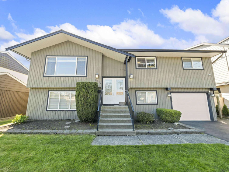 4517 46a Street, Delta, BC, V4K 2M5