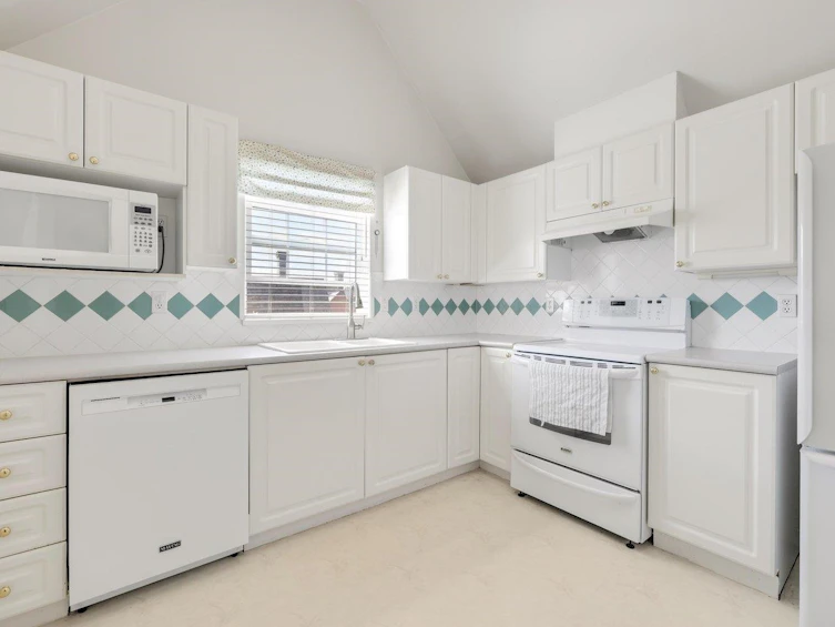 406-5556 14 Avenue, Delta, BC, V4M 4E7 - 8