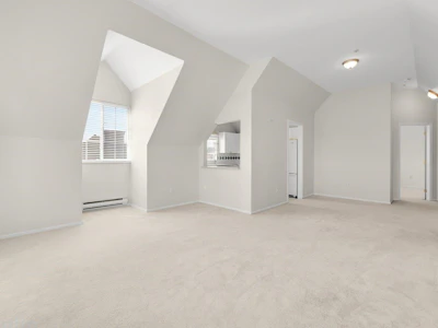 406-5556 14 Avenue - 4
