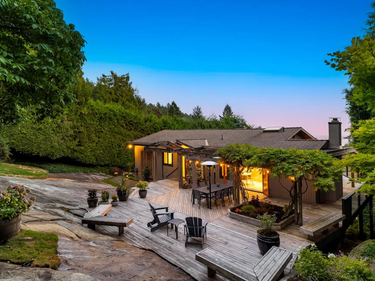 4615 Woodgreen Drive, West Vancouver, BC, V7S 2V4 - 2
