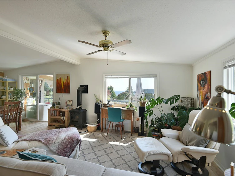 6217 Bligh Road, Sechelt, BC, V7Z 0M1 - 4