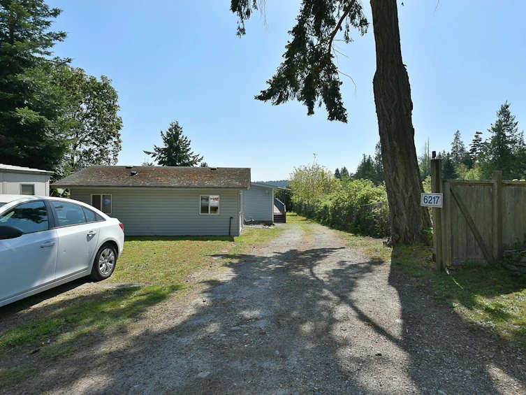 6217 Bligh Road, Sechelt, BC, V7Z 0M1 - 35