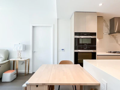 313-5168 Cambie Street - 2