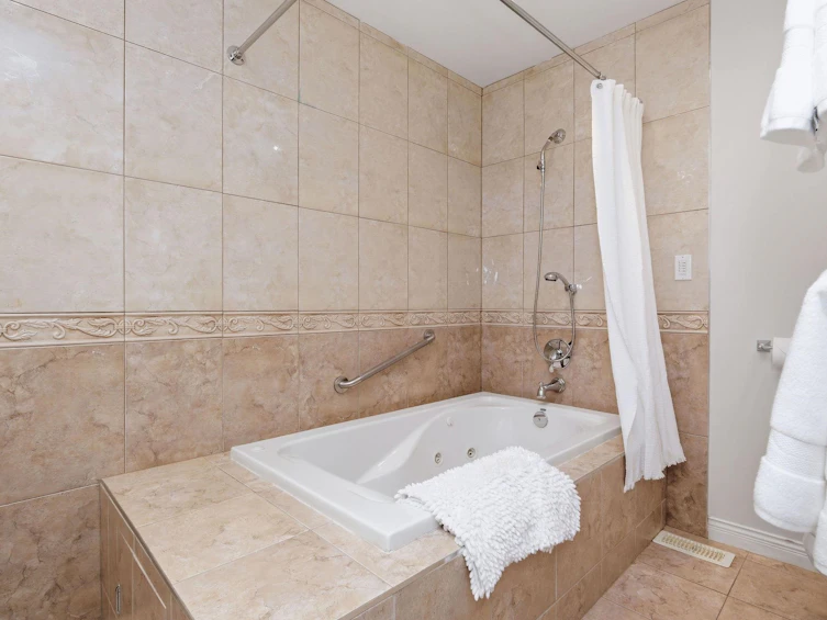 1558 Bowser Avenue, North Vancouver, BC, V7P 2Y3 - 20