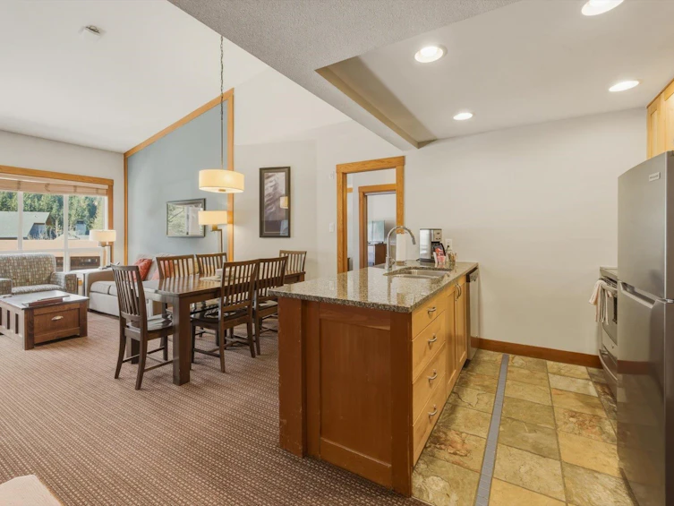 523C-2036 London Lane, Whistler, BC, V8E 0N7 - 14