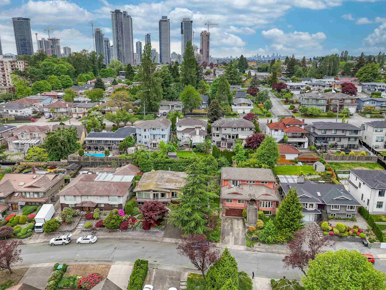 5460 Braelawn Drive, Burnaby, BC, V5B 4R7 - 6
