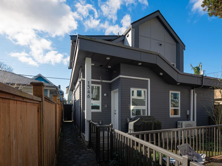 1346 E 11th Avenue, Vancouver, BC, V5N 1Y5 - 4