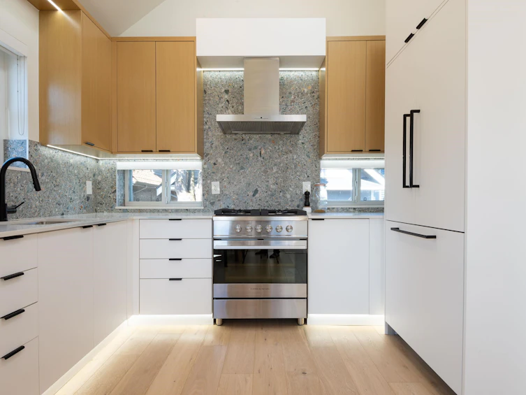 1346 E 11th Avenue, Vancouver, BC, V5N 1Y5 - 7