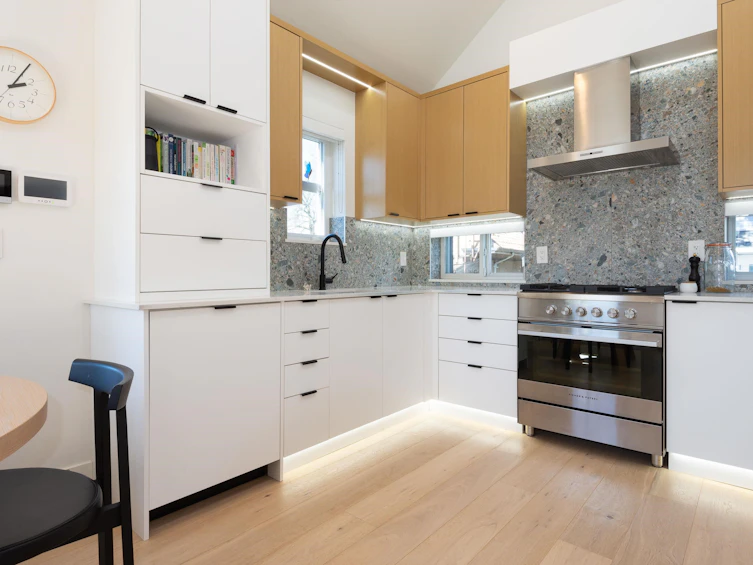 1346 E 11th Avenue, Vancouver, BC, V5N 1Y5 - 8
