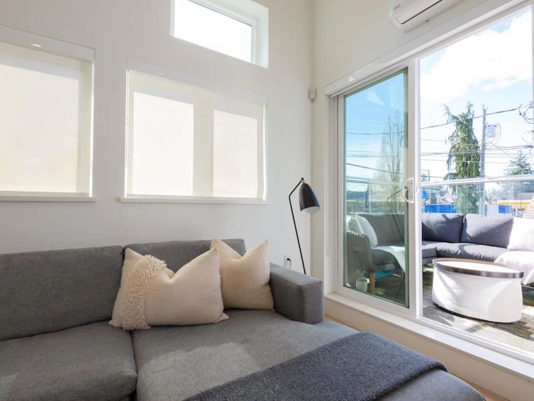1346 E 11th Avenue, Vancouver, BC, V5N 1Y5 - 12